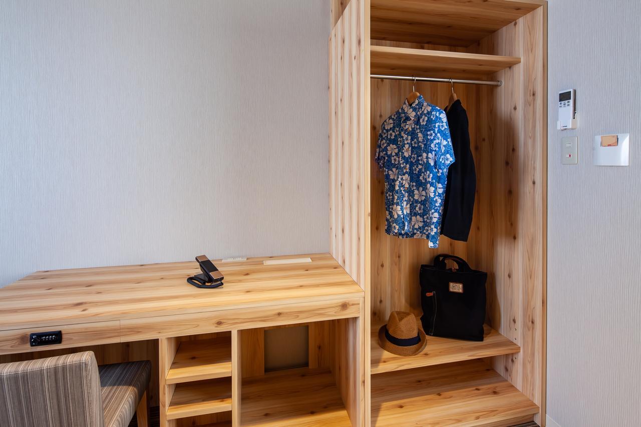 Y'S Cabin&Hotel Naha Kokusai Street Eksteriør billede