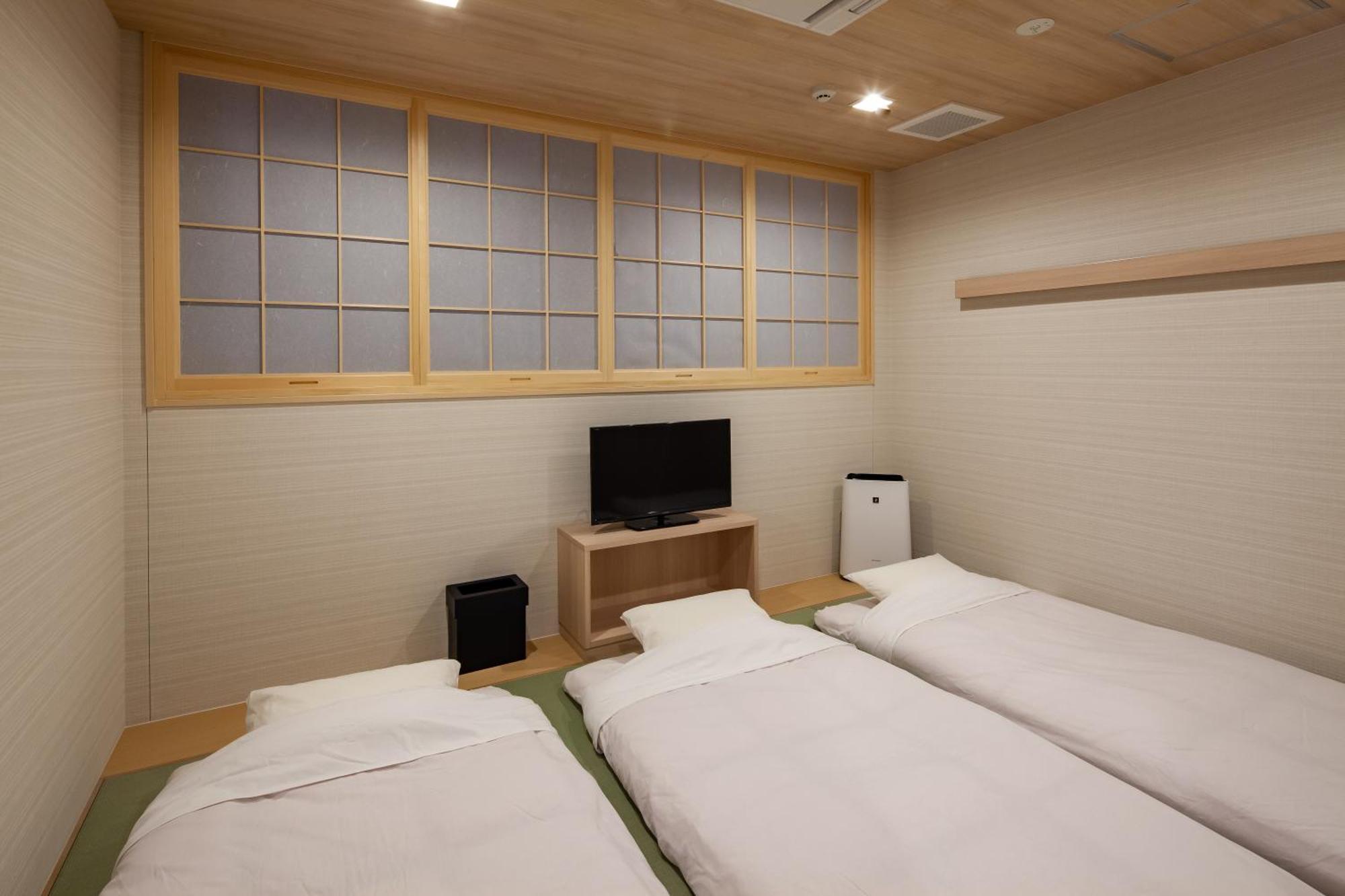 Y'S Cabin&Hotel Naha Kokusai Street Eksteriør billede